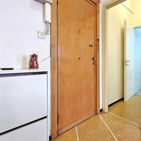 Cozy With Free Parking And Garden Space Апартаменты