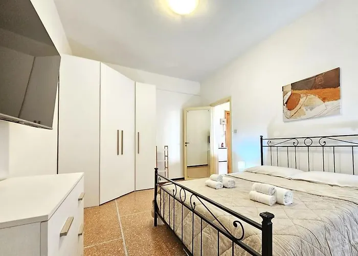 아파트 Cozy With Free Parking And Garden Space 라팔로